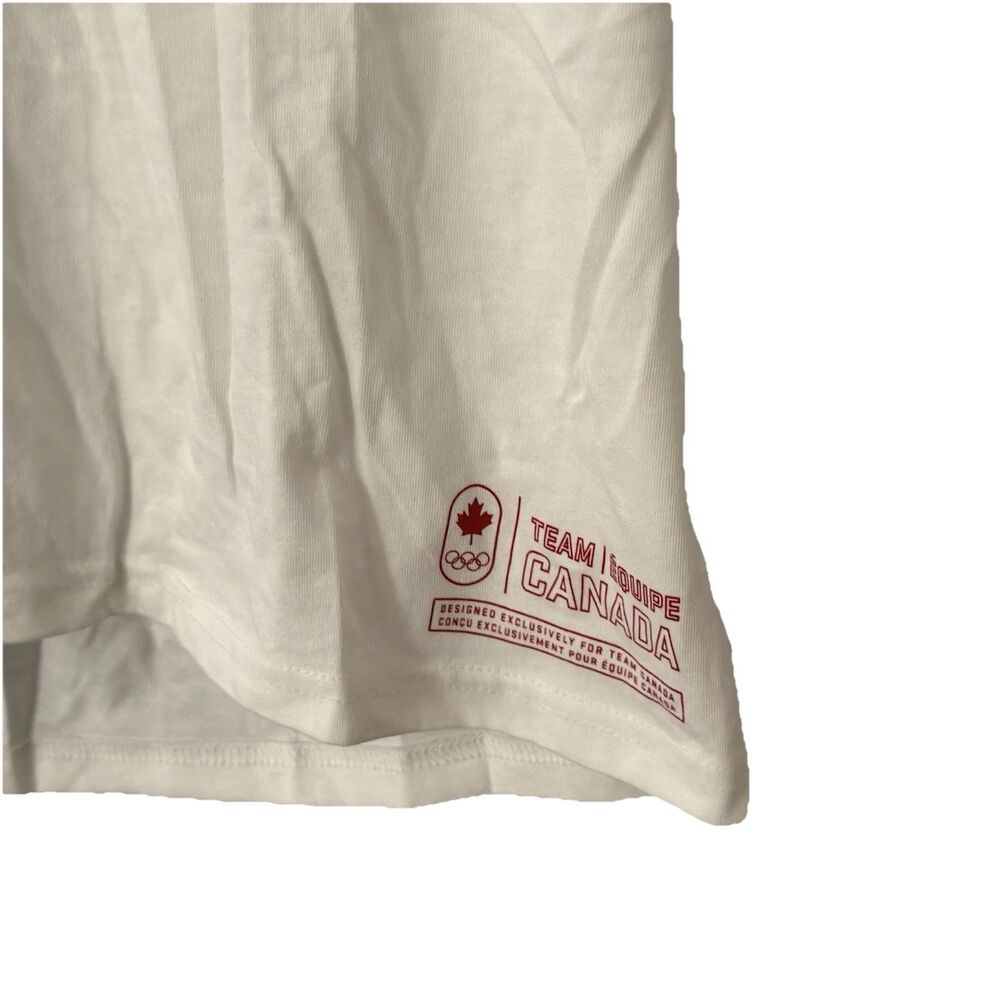 Olympics Team Canadian Bright White I Love Canada vneck XL unisex T-Shirt NWOT - Picture 2 of 4